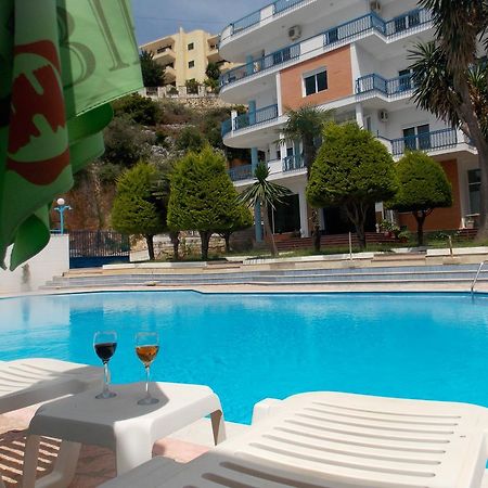 Hotel Dea Sarandë 외부 사진
