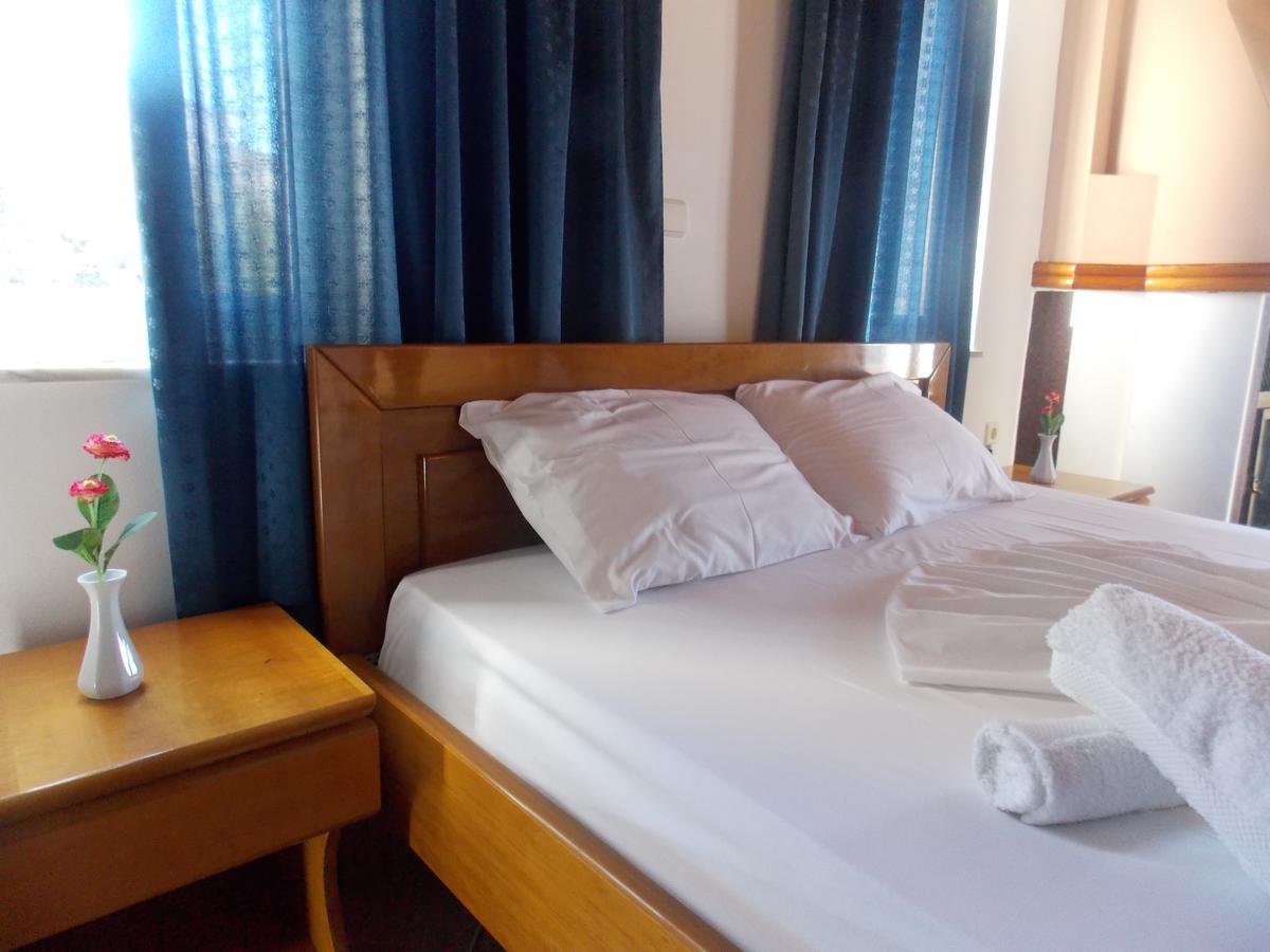 Hotel Dea Sarandë 외부 사진