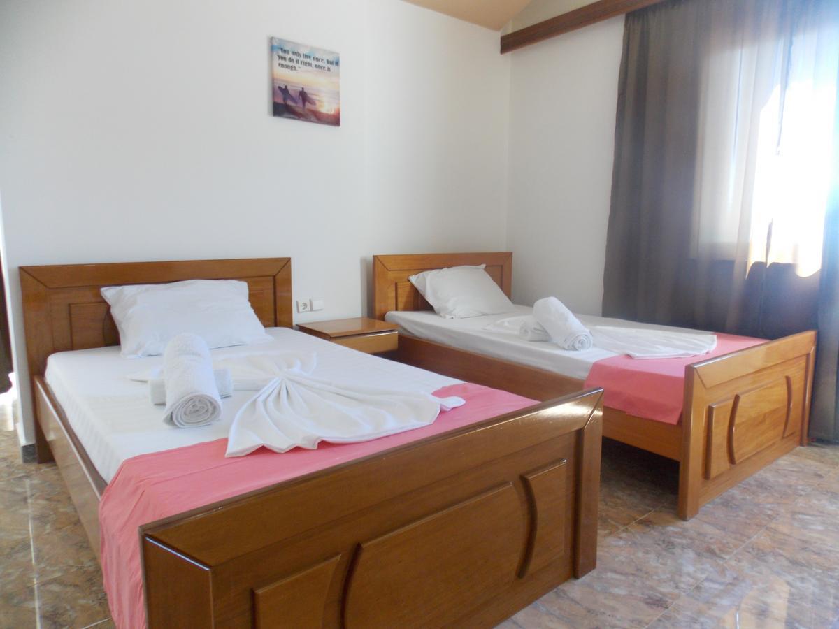 Hotel Dea Sarandë 외부 사진